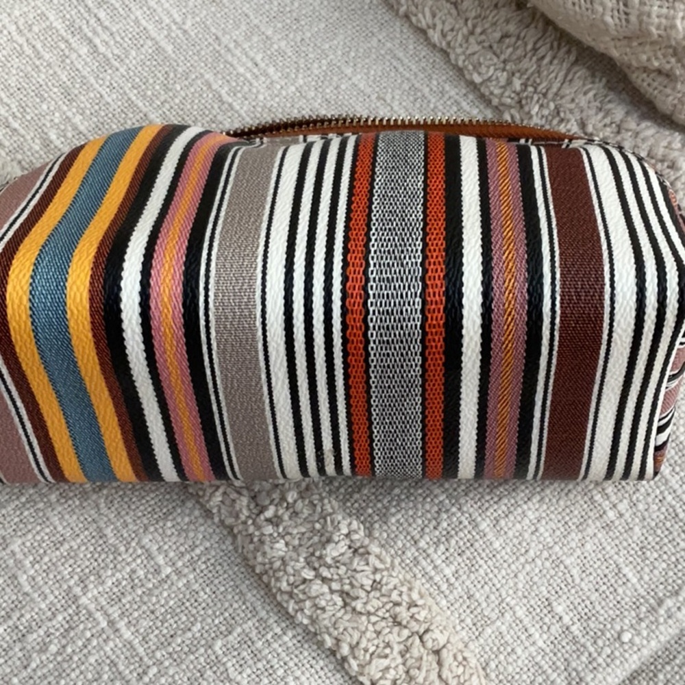 Tory Burch Kerrington Make up Bag - Picture 9 of 12